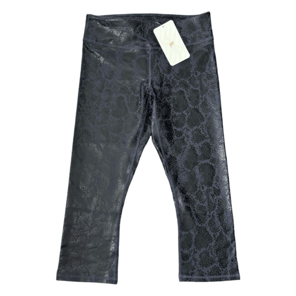 Fabletics Snake Printed Powerhold Crop Leggings - Gray/Black - Size S (4-6) NWT! - Picture 1 of 8